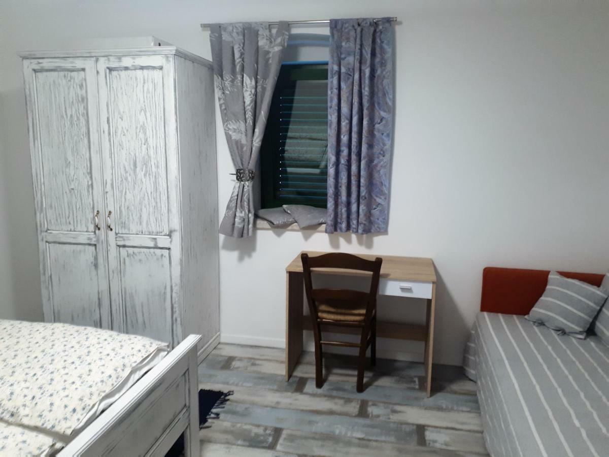 Apartment Terra Rossa Kaštelir Exterior foto